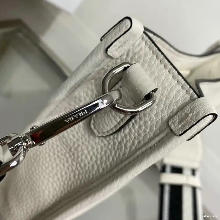 Fashionrepsfam ru Bag 2205YA0046 Prada 0717
